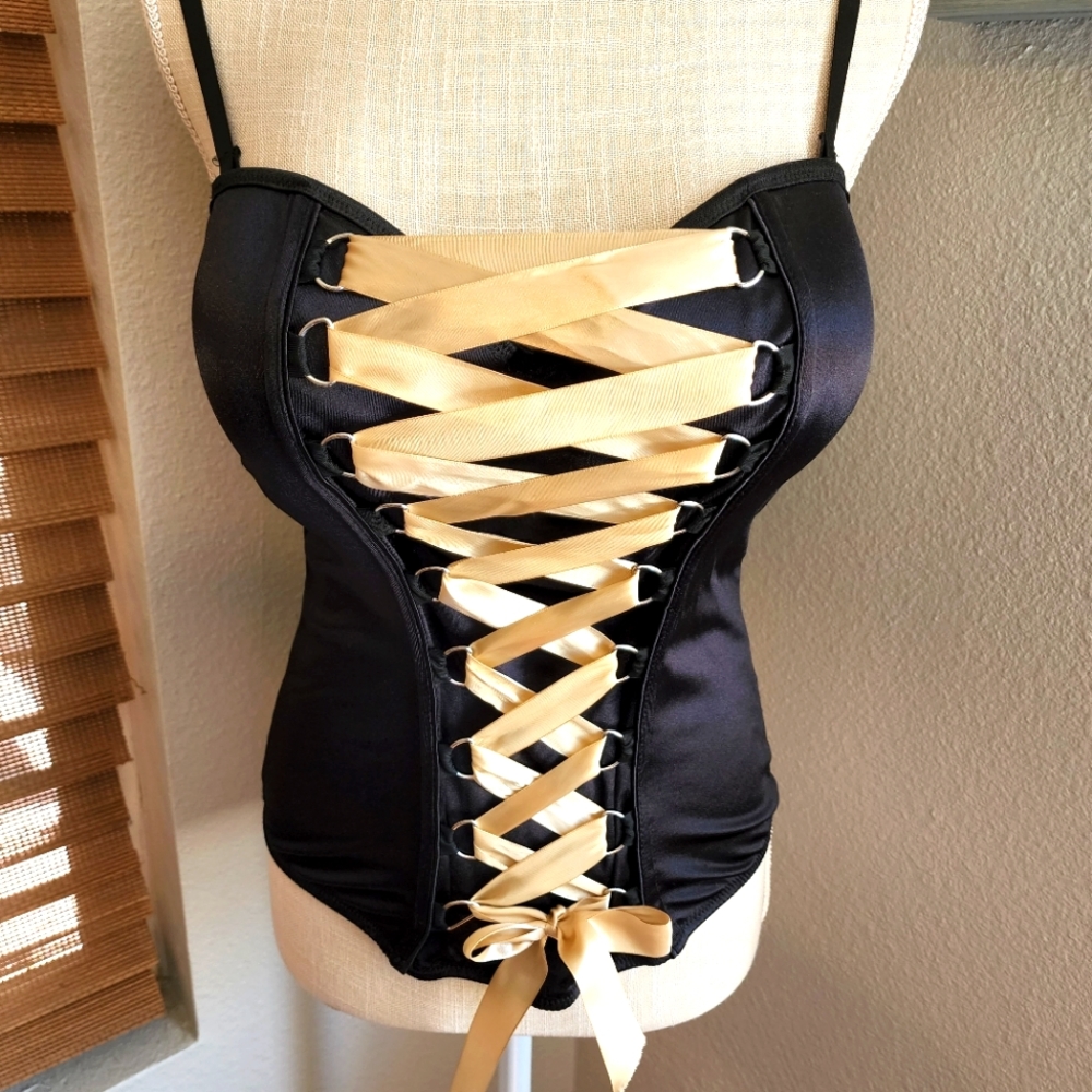 Black Corset. Size XL